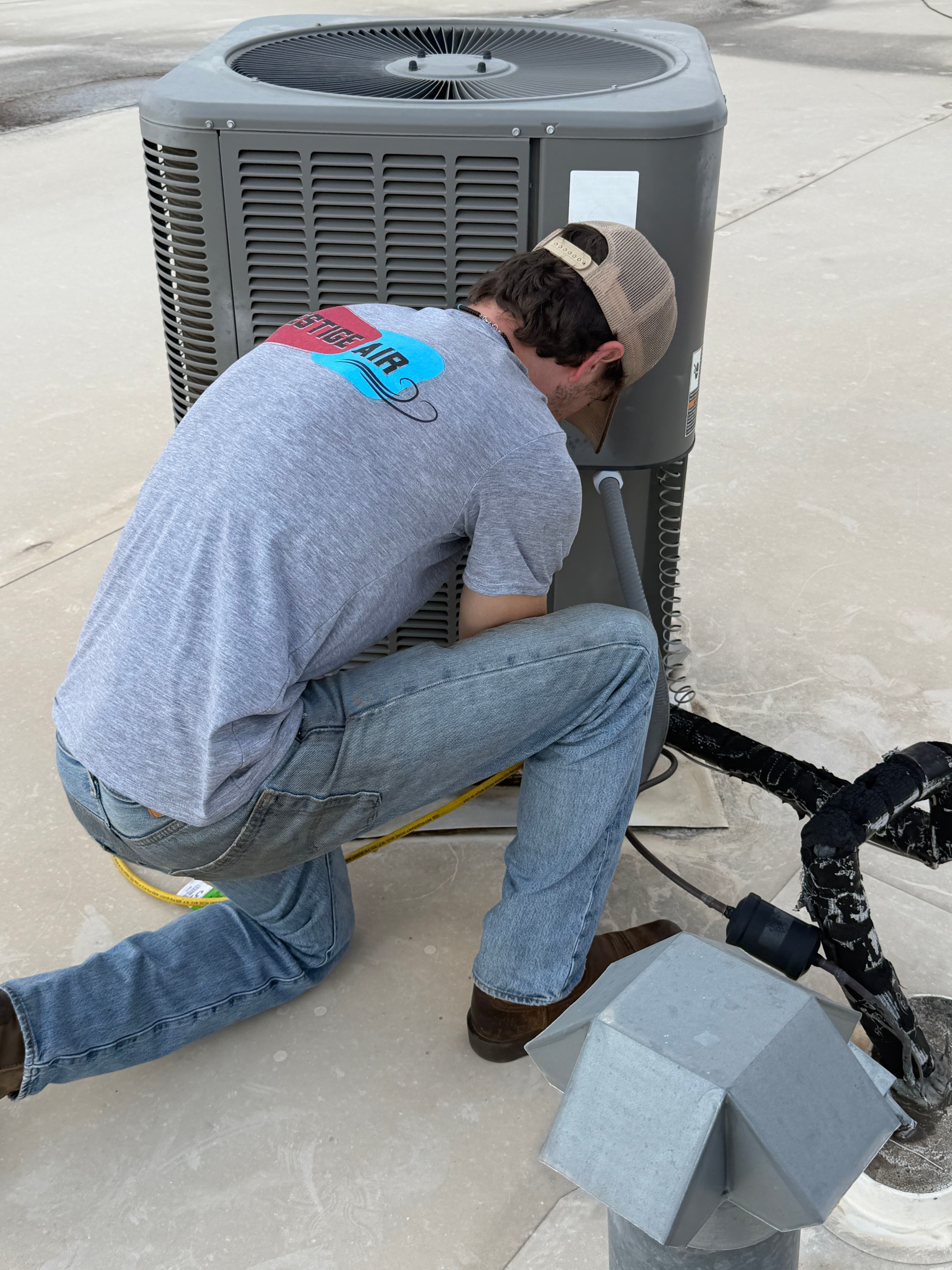 Project Lennox Condenser Repair Gets Hurst Home Cooling Again image