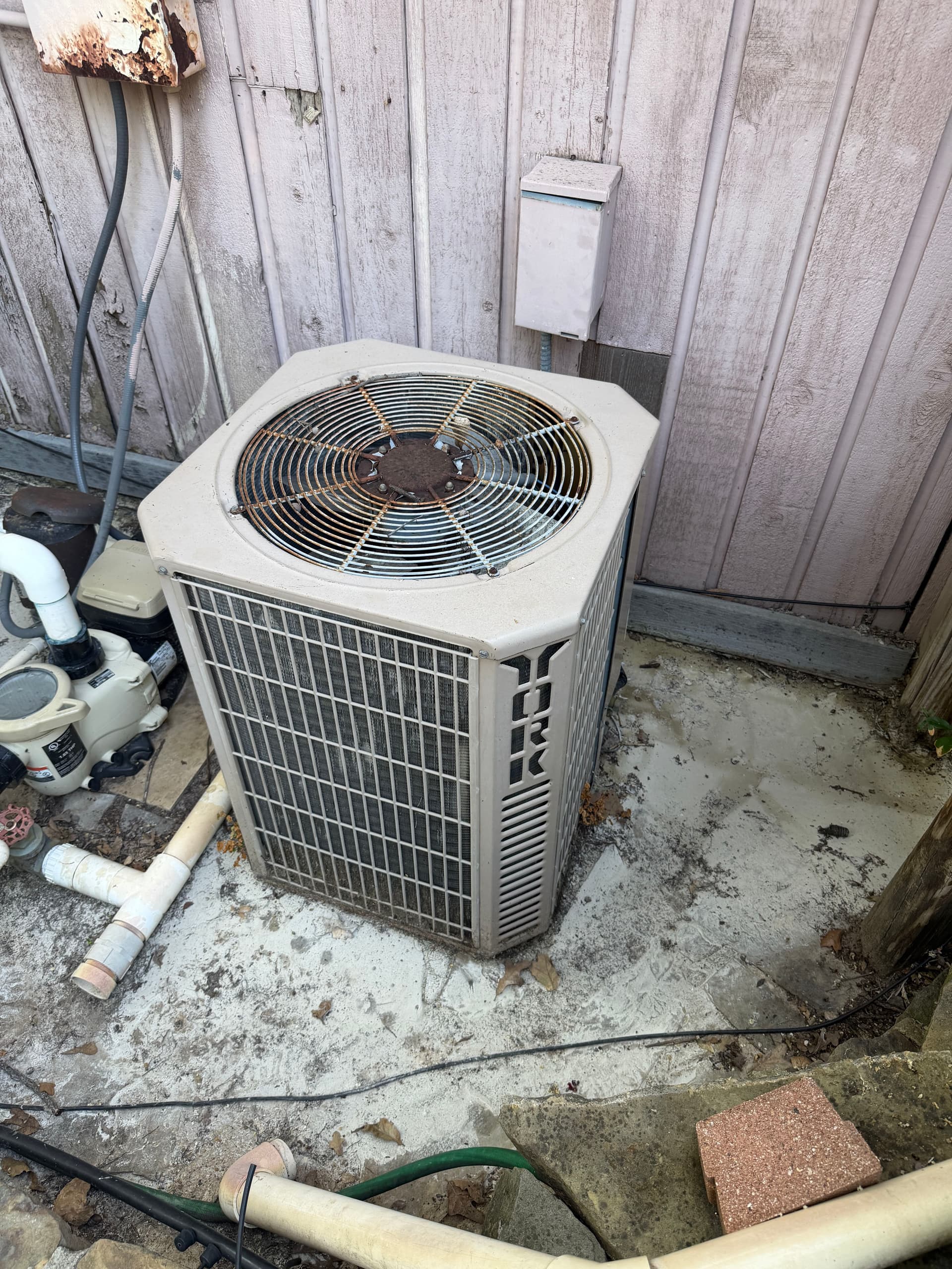 Arlington Homeowners Are Ditching Old Heat Pumps for Rheem High-Efficiency AC image