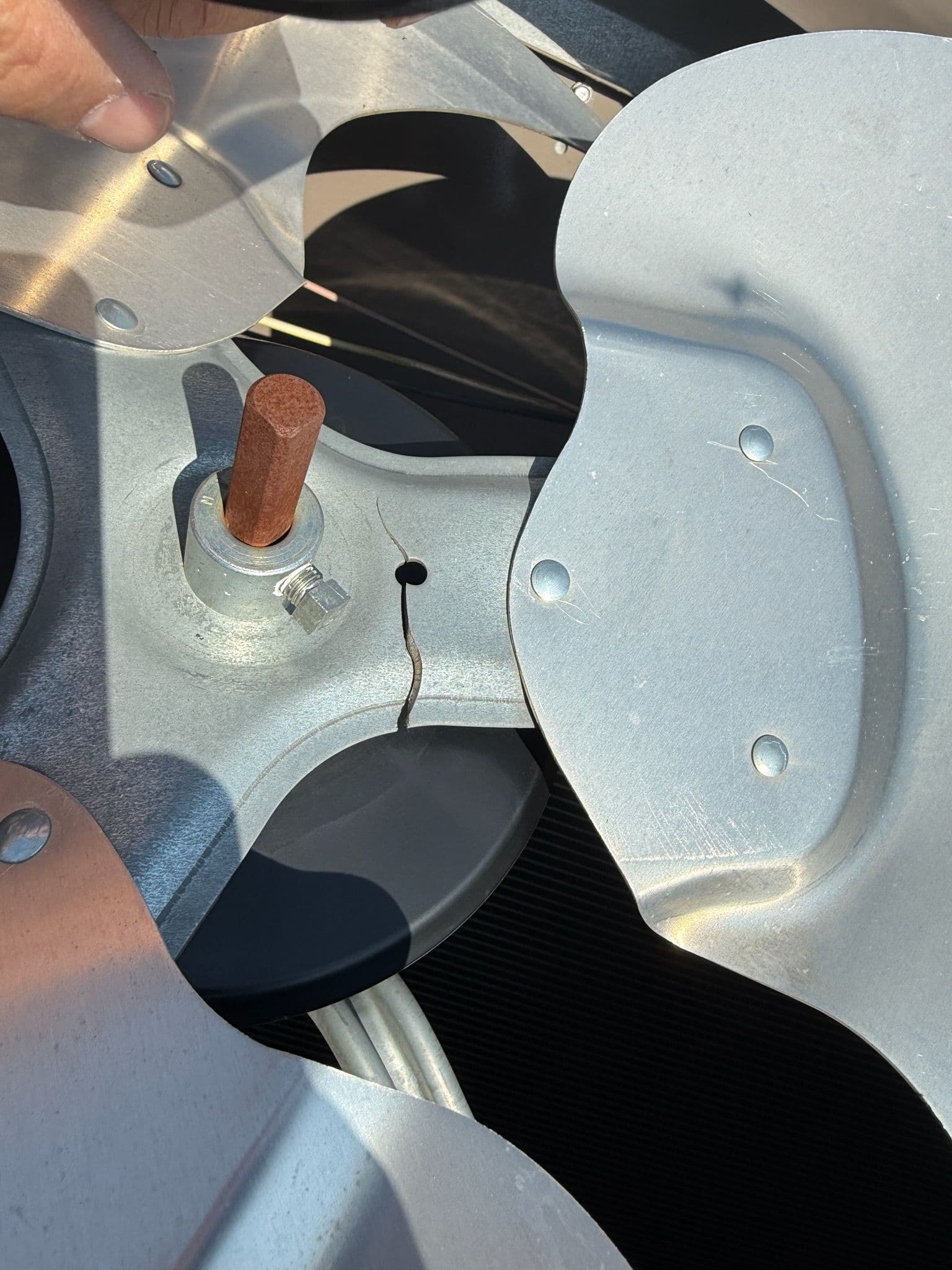 Condenser Fan Blade Replacement for Optimal Cooling image