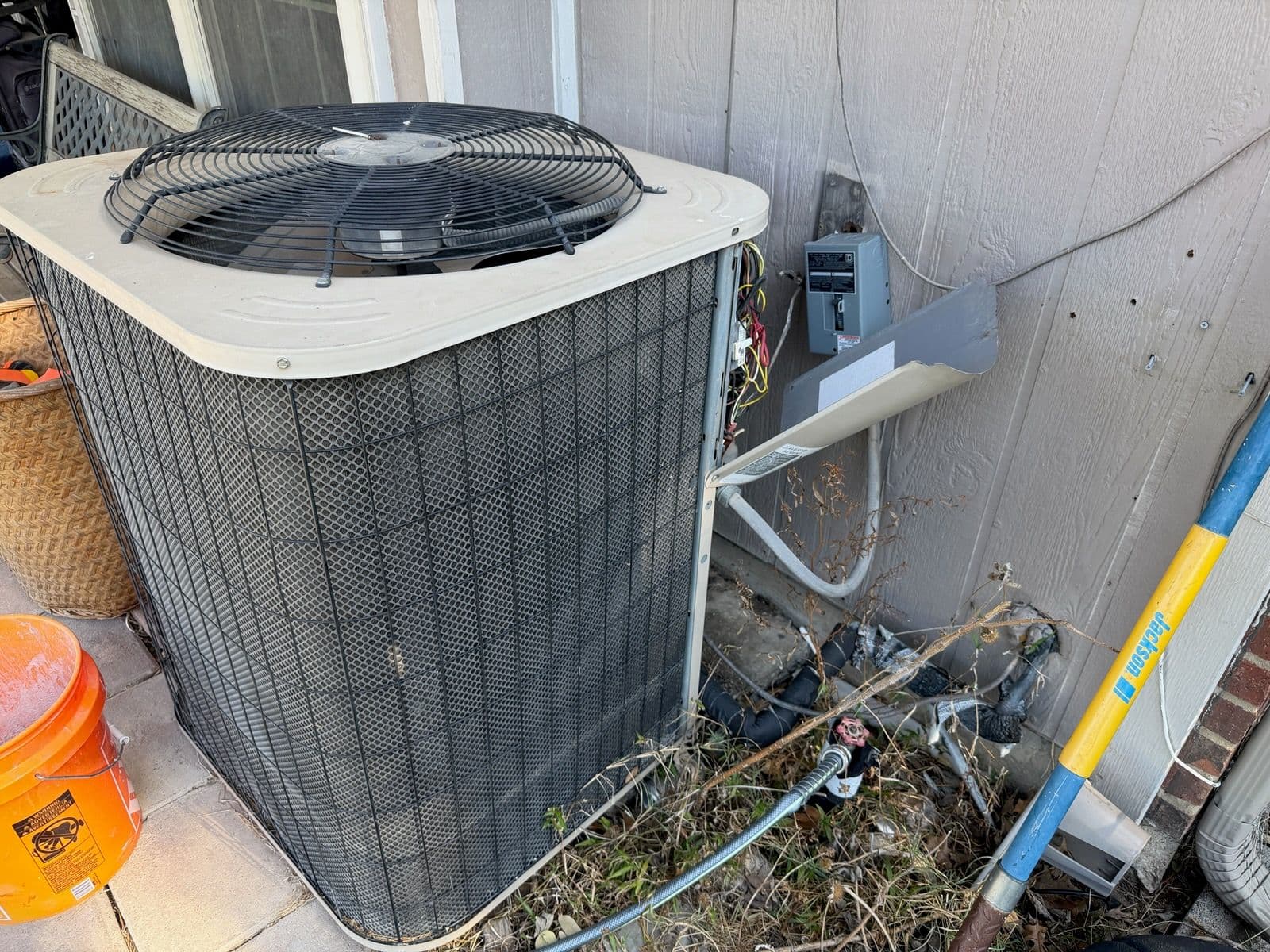 Energy-Efficient AC Replacement in Arlington image