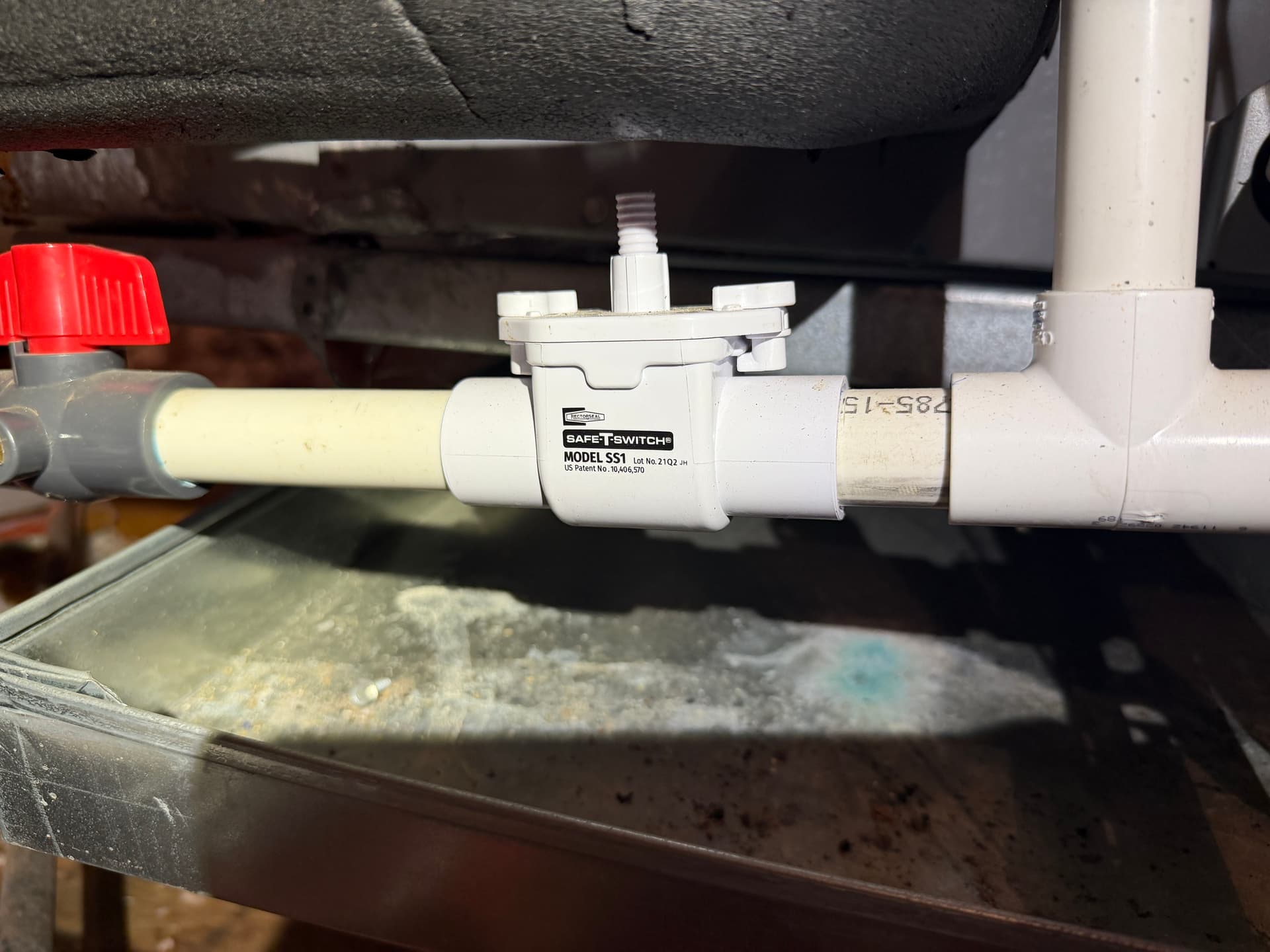 Float Safety Switch Replacement on a Carrier AC in Grapevine image